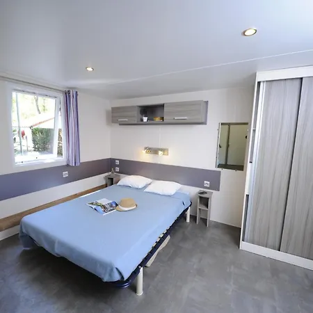 营地 Camping Lou Pignada ***** 5*
