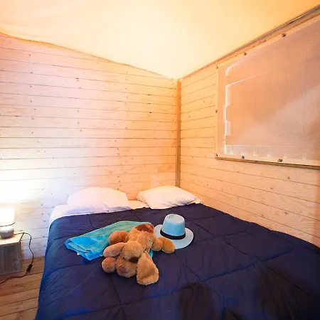 营地 Camping Lou Pignada ***** 5*