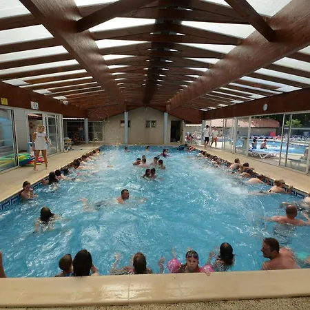 营地 Camping Lou Pignada ***** 5*