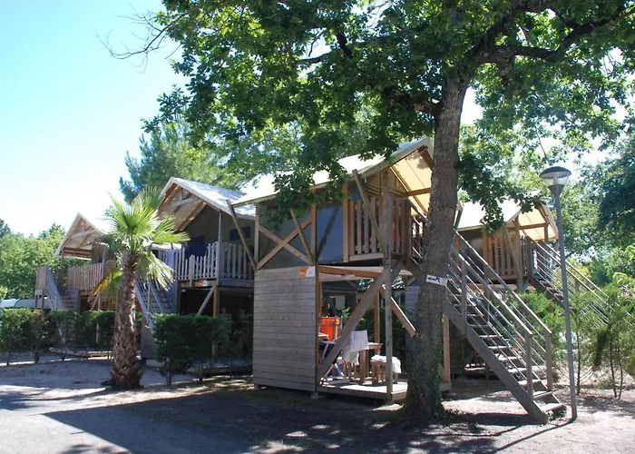 Campeggio Camping Lou Pignada ***** 5*