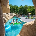 Camping Lou Pignada ***** 5*