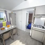 Camping Lou Pignada ***** אתר קמפינג מסאנז'