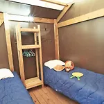Camping Lou Pignada ***** אתר קמפינג מסאנז'